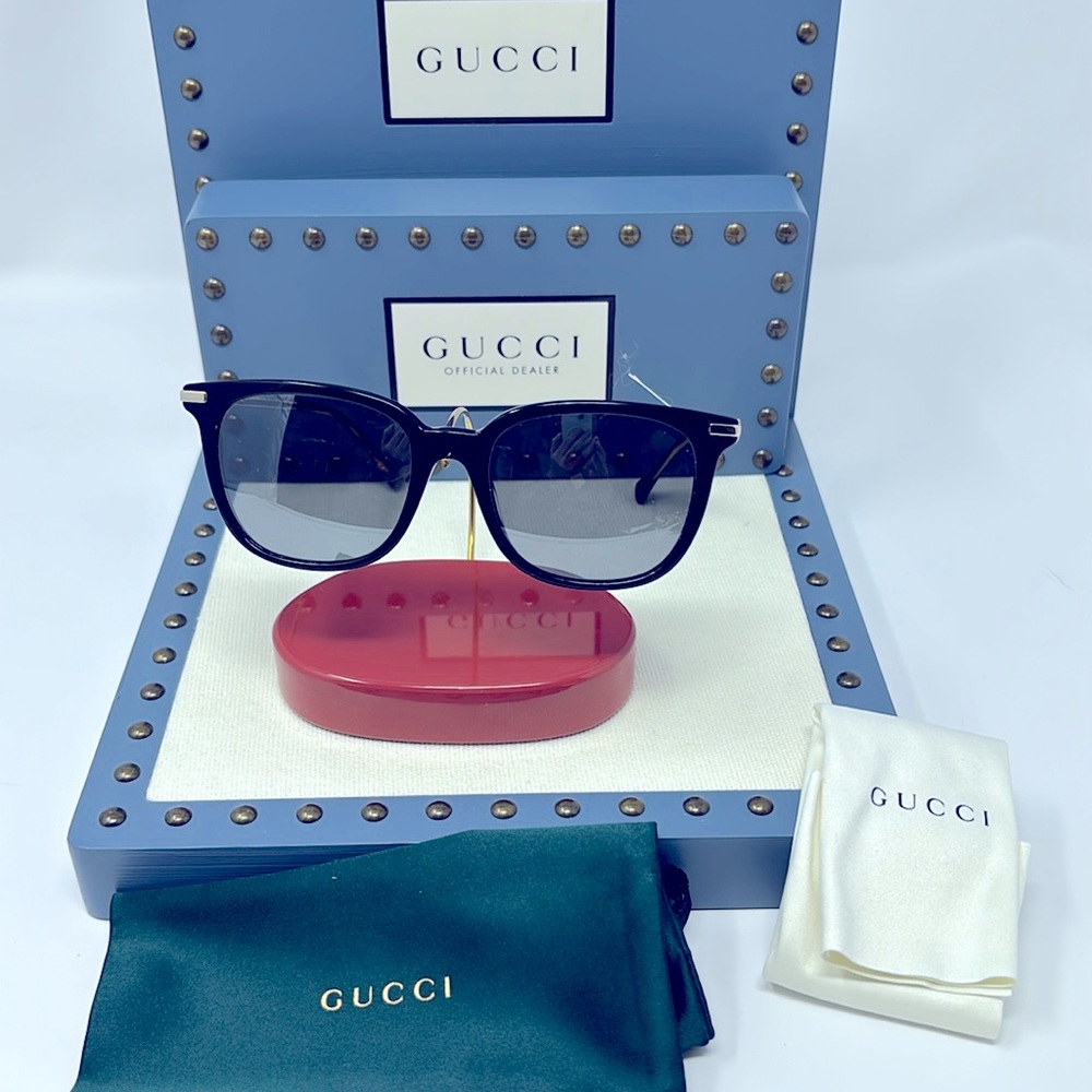 NWT AUTHENTIC GUCCI SUNGLASSES GG0968O